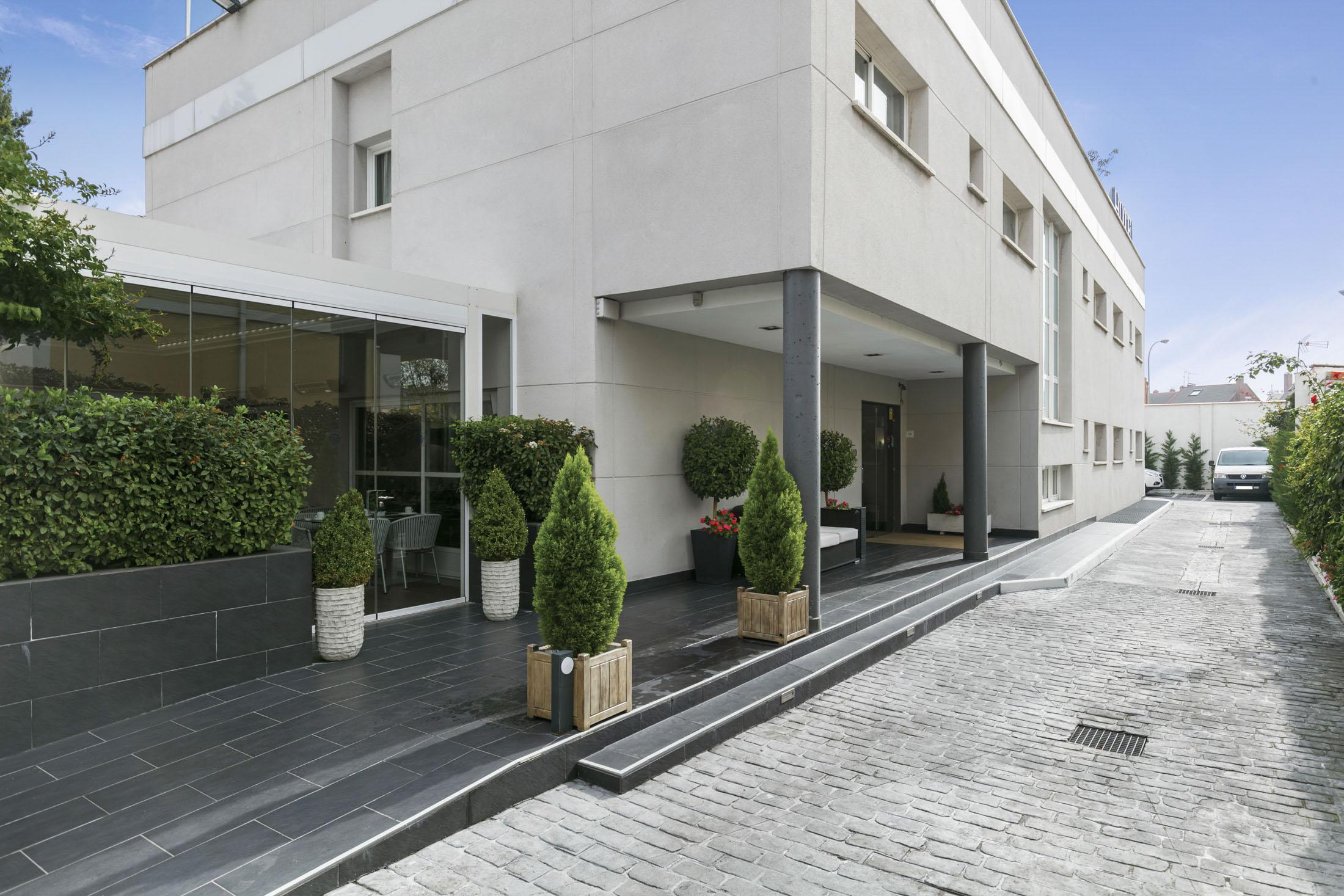 Globales Acis Y Galatea Hotel Madrid Exterior photo